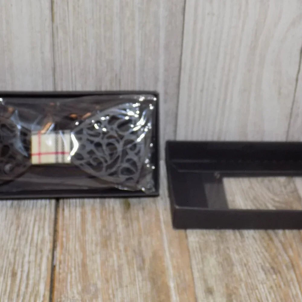 BOW TIE PLASTIC w Box, Costume, Dress Up, New Old Stock, Memories, Gift *